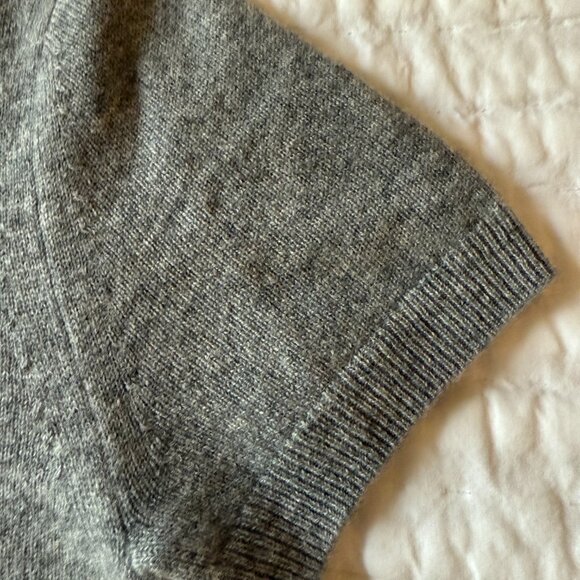 NWOT - QUINCE MONGOLIAN CASHMERE T - HEATHER GRAY - Picture 5 of 6